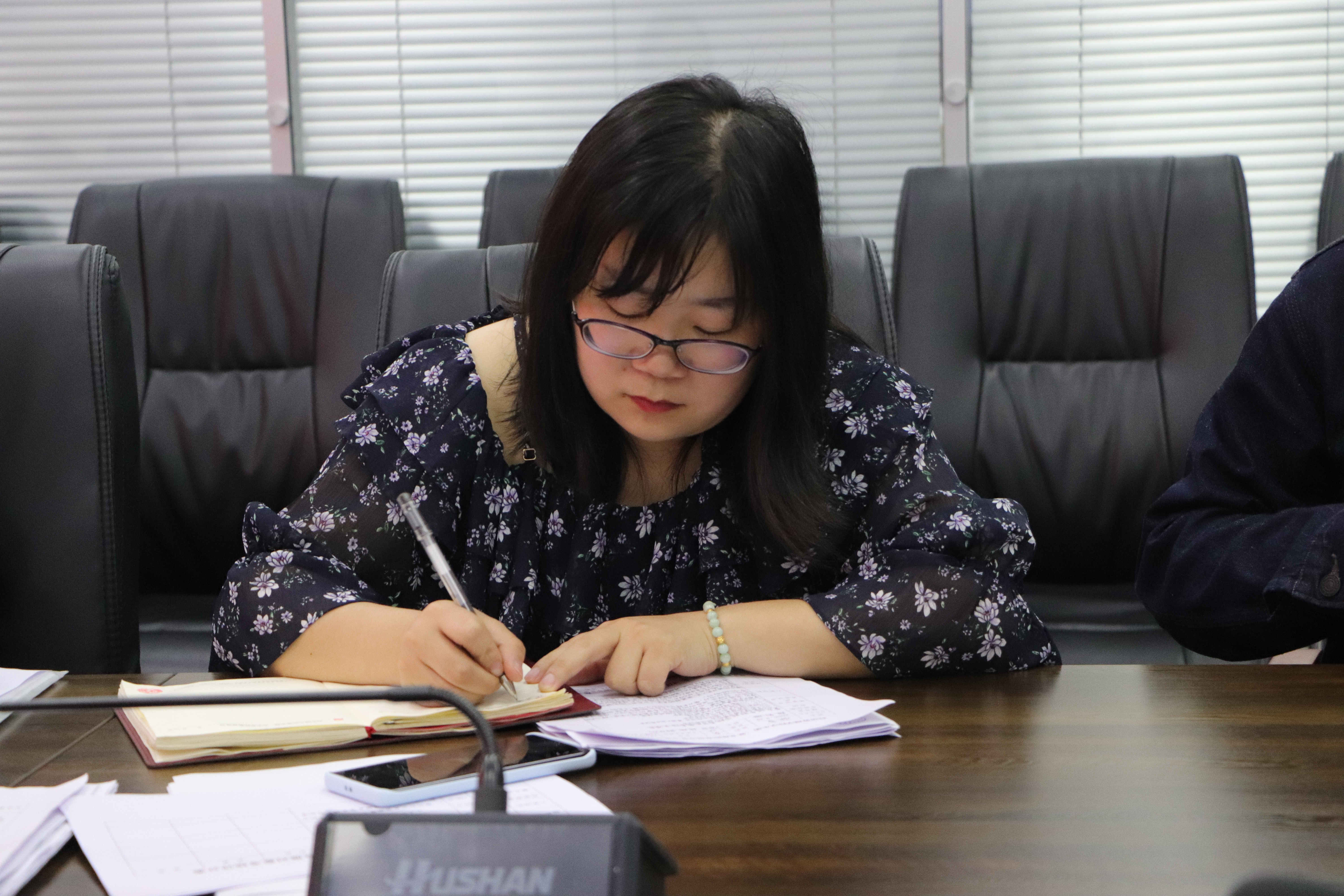 陈玲书记.JPG 陈玲书记.JPG