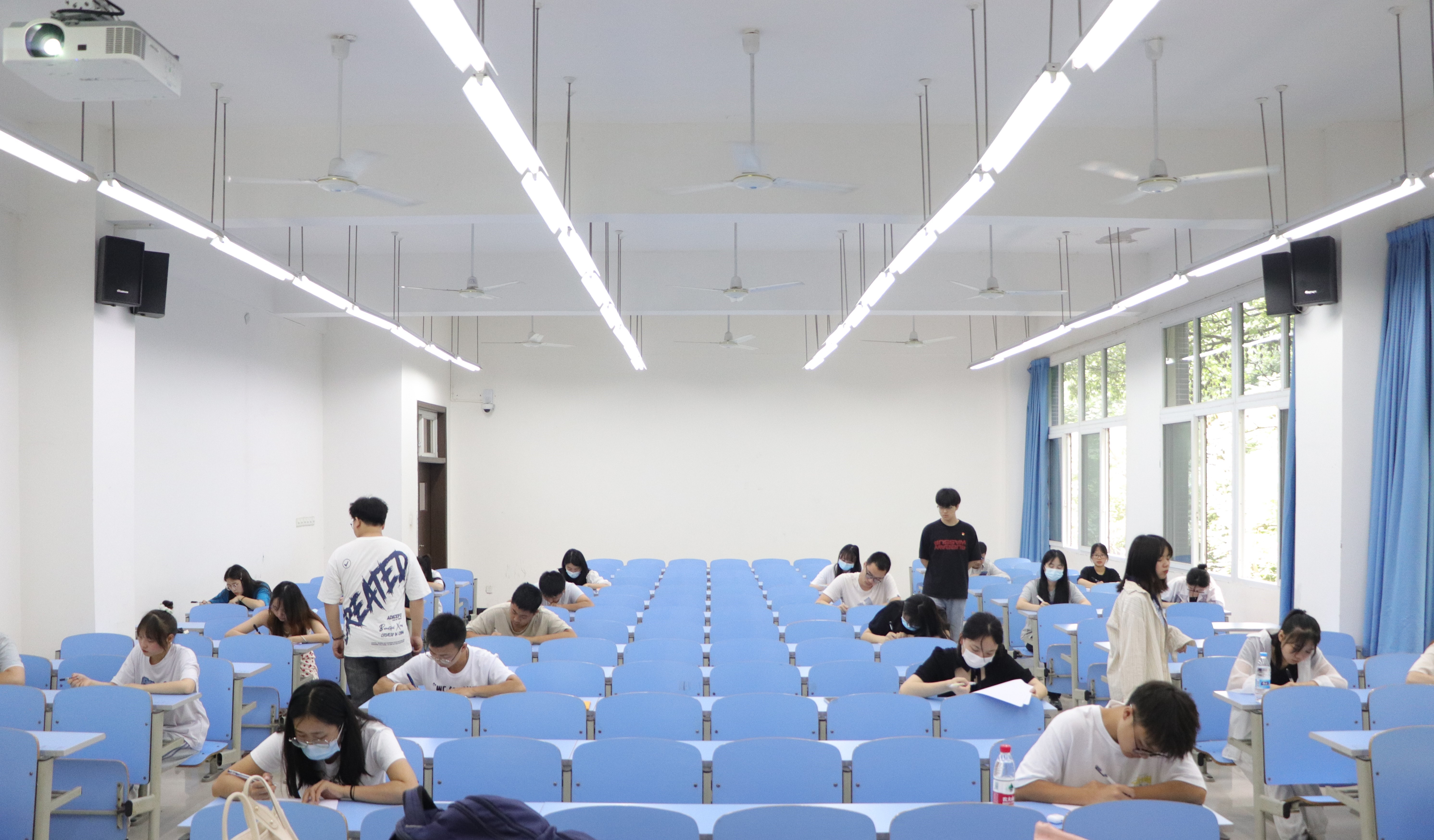 笔试全景.jpg 笔试全景.jpg